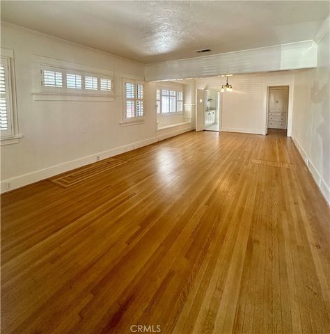 373 Gladys, Long Beach, CA 90814