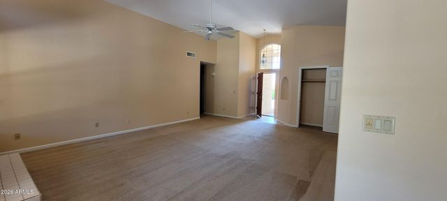 2838 E CALAVAR Road, Phoenix, AZ 85032