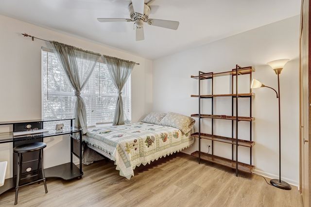 1212 Hillsborough Court, Crystal Lake, IL 60014