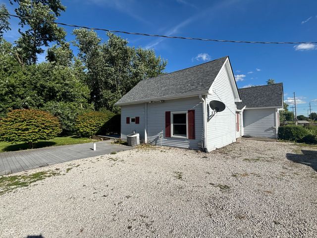 996 E 800 N, Lizton, IN 46149