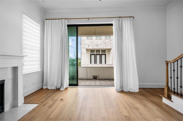 4045 Leeland Street, Houston, TX 77023