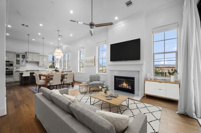 4045 Leeland Street, Houston, TX 77023