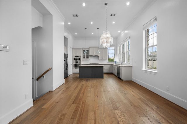 4045 Leeland Street, Houston, TX 77023