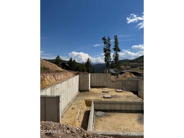 740 Pawnee Ln, Granby, CO 80446