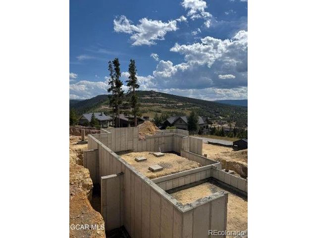 740 Pawnee Ln, Granby, CO 80446