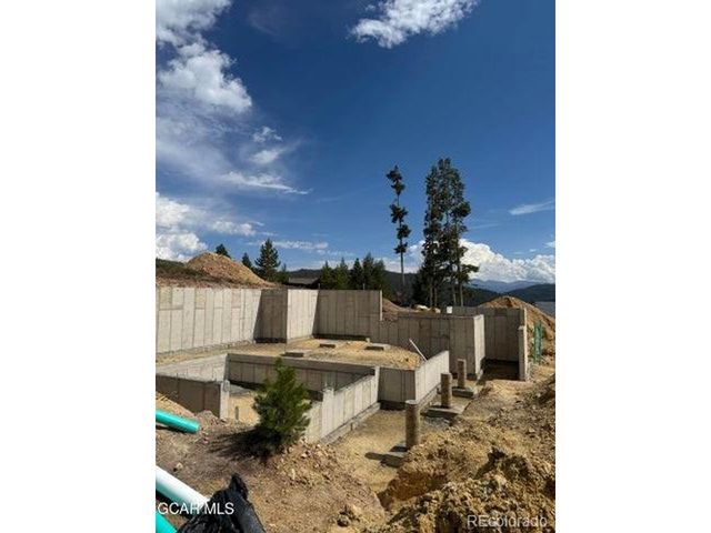 740 Pawnee Ln, Granby, CO 80446