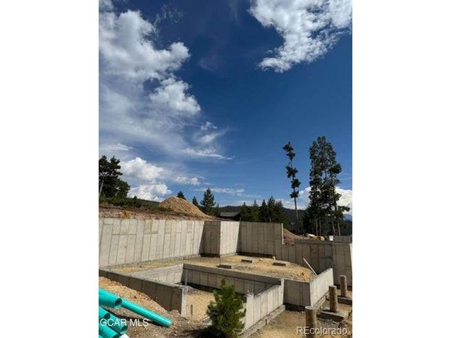 740 Pawnee Ln, Granby, CO 80446