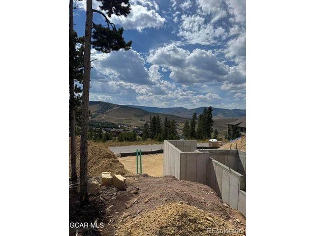 740 Pawnee Ln, Granby, CO 80446