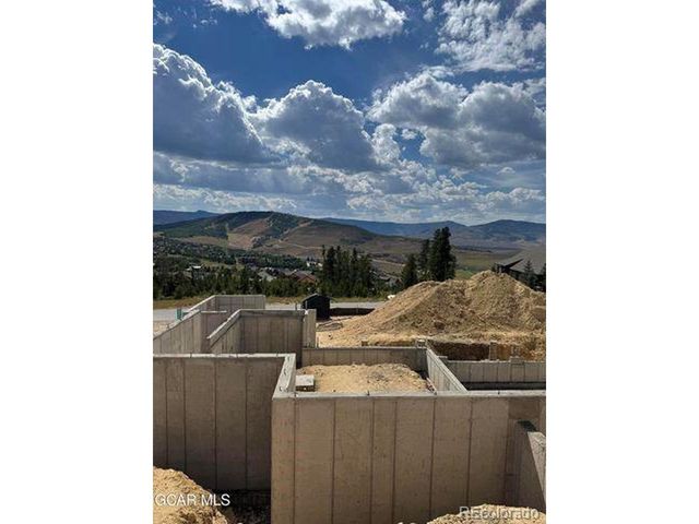 740 Pawnee Ln, Granby, CO 80446