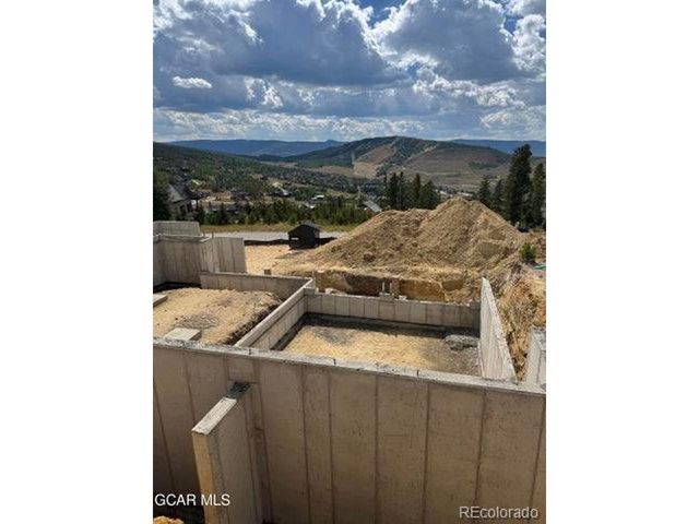 740 Pawnee Ln, Granby, CO 80446