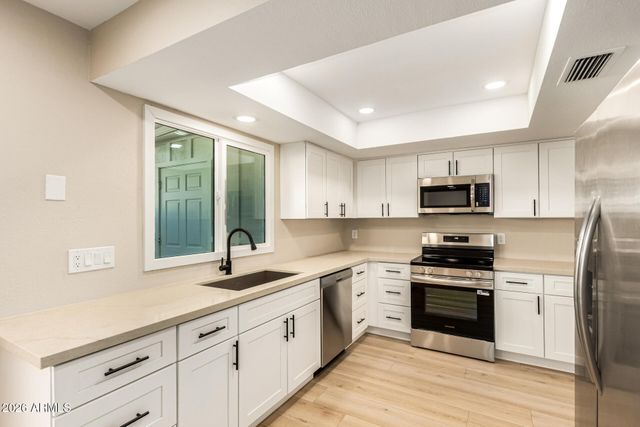 1742 W STELLA Lane, Phoenix, AZ 85015