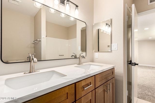 1742 W STELLA Lane, Phoenix, AZ 85015