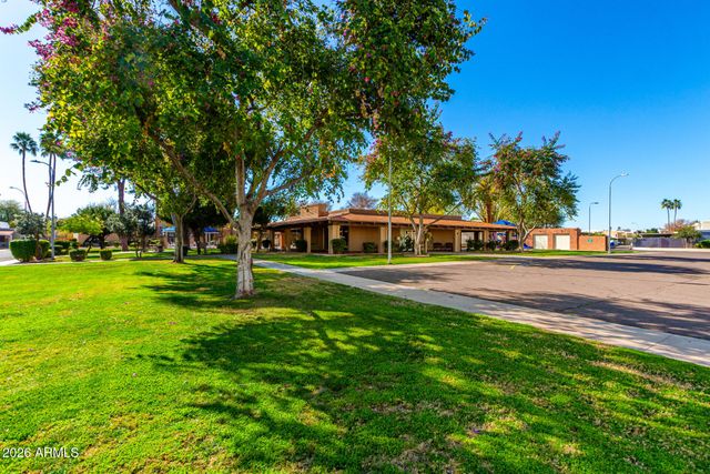 1742 W STELLA Lane, Phoenix, AZ 85015