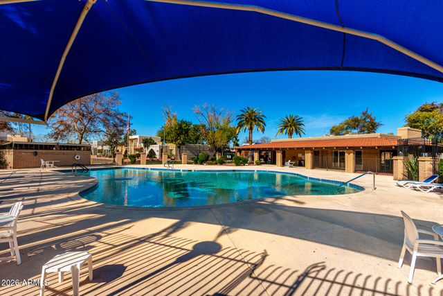 1742 W STELLA Lane, Phoenix, AZ 85015