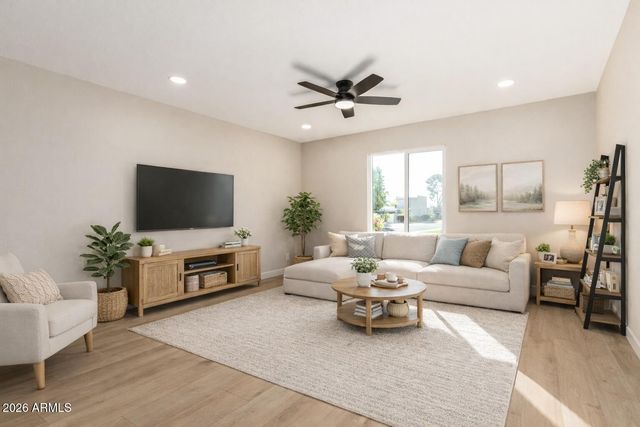 1742 W STELLA Lane, Phoenix, AZ 85015