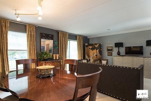 55 S Gore 1 H, Webster Groves, MO 63119