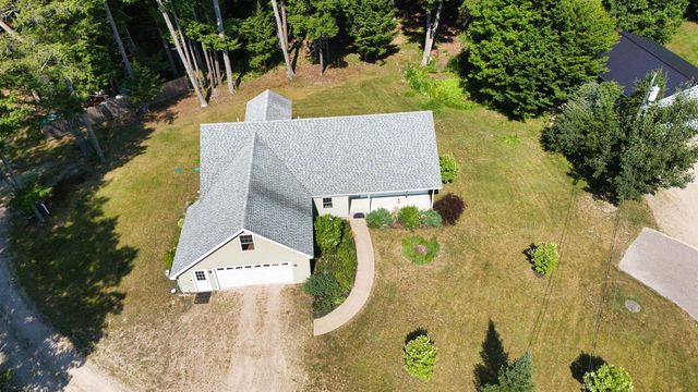 2 Shorey Lane, Ossipee, NH 03814