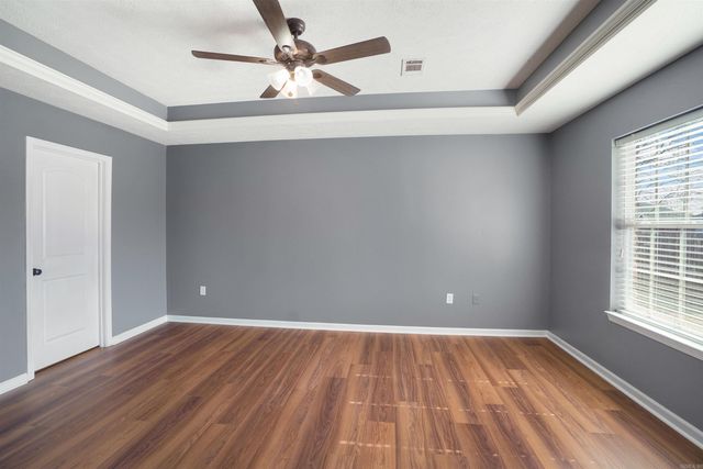 8 Bishop Lane, Conway, AR 72032