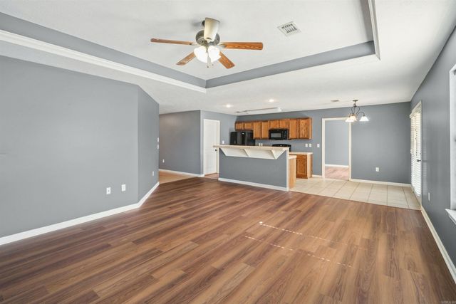 8 Bishop Lane, Conway, AR 72032