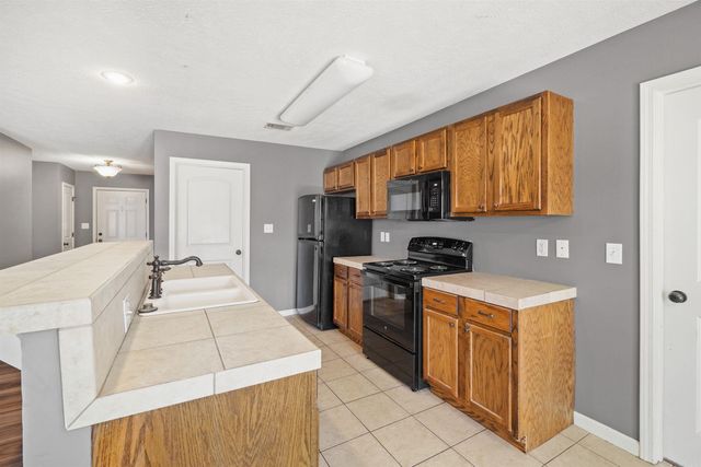 8 Bishop Lane, Conway, AR 72032