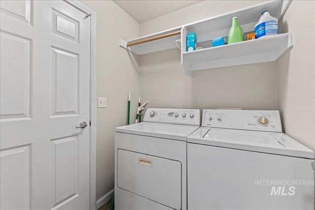 1918 N Cliffrock Rd, Nampa, ID 83651