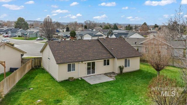 1918 N Cliffrock Rd, Nampa, ID 83651