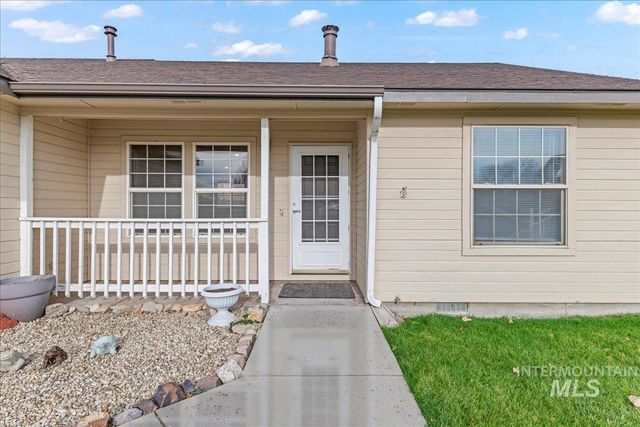 1918 N Cliffrock Rd, Nampa, ID 83651