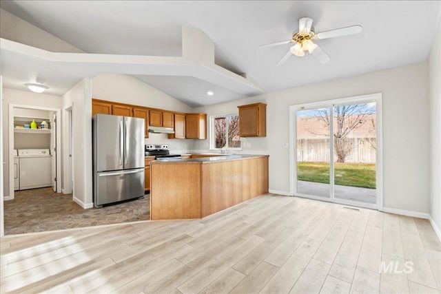 1918 N Cliffrock Rd, Nampa, ID 83651