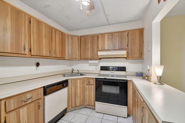 328 Pine Ridge Circle C-1, Greenacres, FL 33463