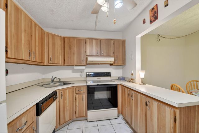 328 Pine Ridge Circle C-1, Greenacres, FL 33463