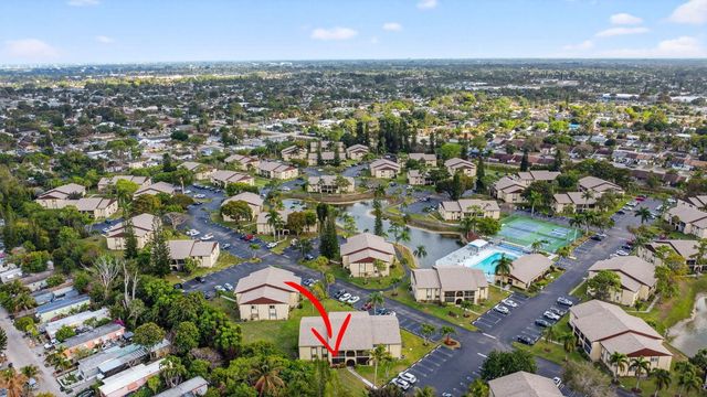 328 Pine Ridge Circle C-1, Greenacres, FL 33463