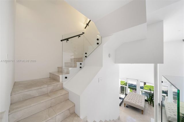 400 Alton Rd TH-1A, Miami Beach, FL 33139