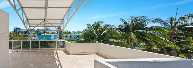 400 Alton Rd TH-1A, Miami Beach, FL 33139