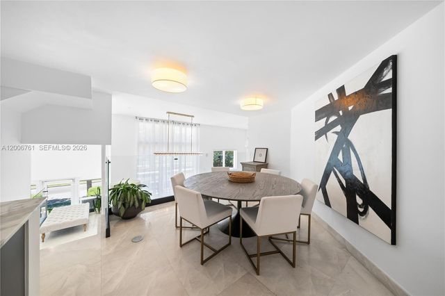 400 Alton Rd TH-1A, Miami Beach, FL 33139