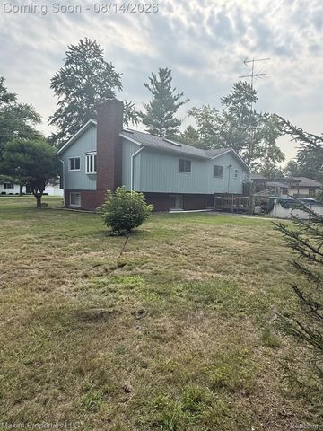 2595 Evergreen Lane, Port Huron, MI 48060