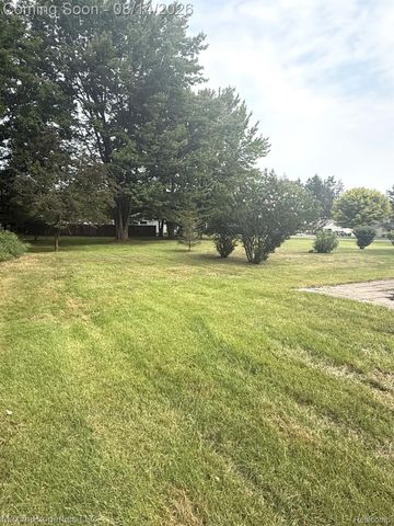 2595 Evergreen Lane, Port Huron, MI 48060