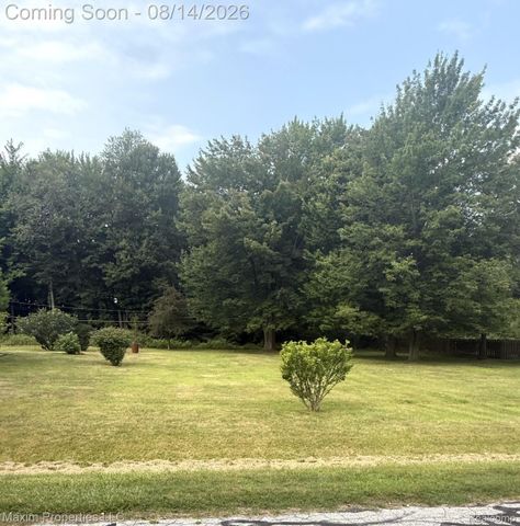 2595 Evergreen Lane, Port Huron, MI 48060
