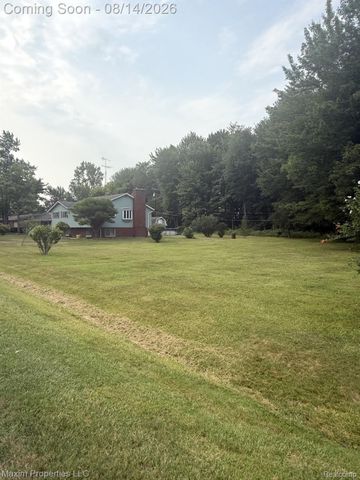 2595 Evergreen Lane, Port Huron, MI 48060