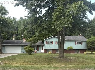 2595 Evergreen Lane, Port Huron, MI 48060