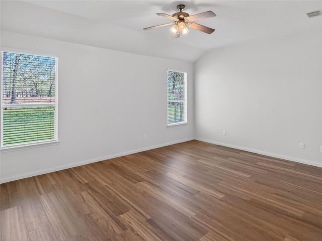 80 La Costa Drive, Montgomery, TX 77356