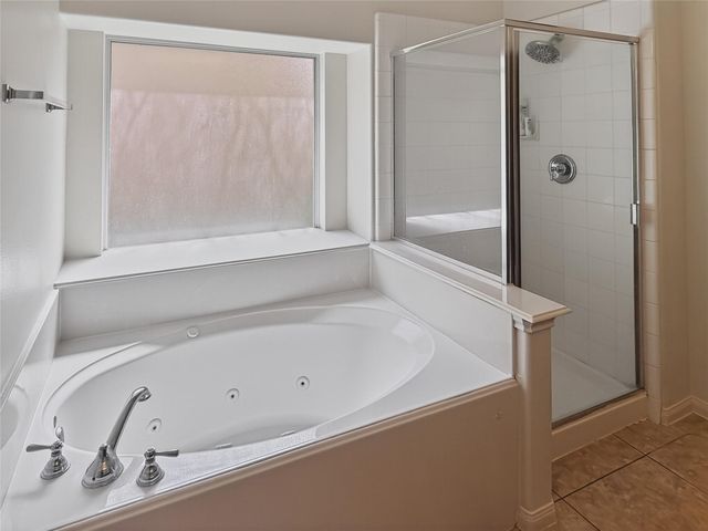 80 La Costa Drive, Montgomery, TX 77356