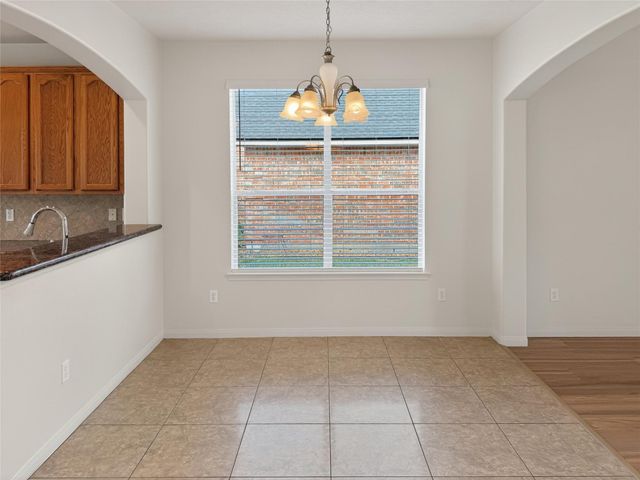 80 La Costa Drive, Montgomery, TX 77356