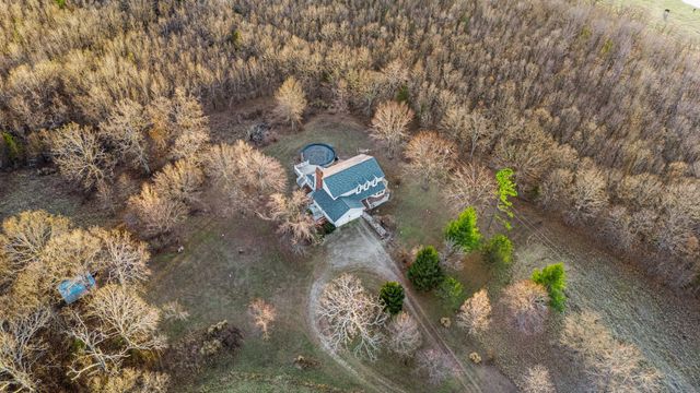 8244 County Road 8040, West Plains, MO 65775