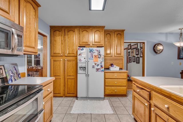 8244 County Road 8040, West Plains, MO 65775