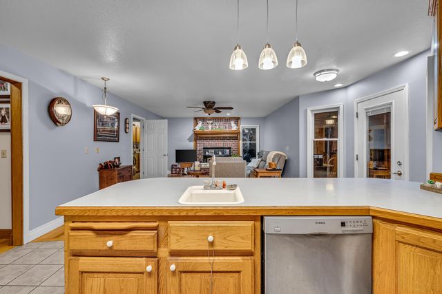 8244 County Road 8040, West Plains, MO 65775