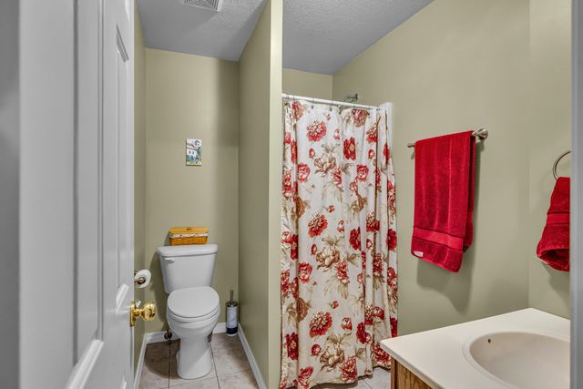 8244 County Road 8040, West Plains, MO 65775