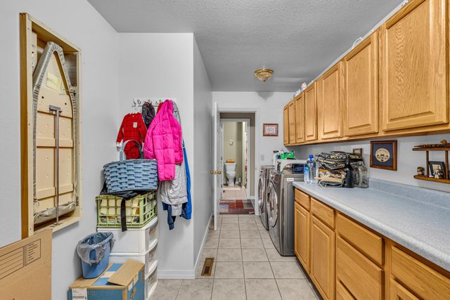 8244 County Road 8040, West Plains, MO 65775