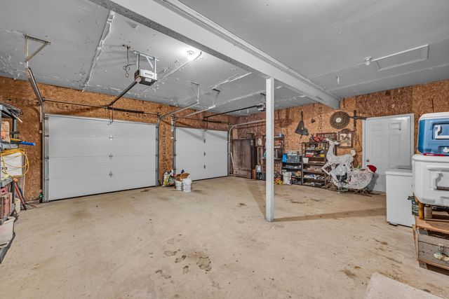 8244 County Road 8040, West Plains, MO 65775