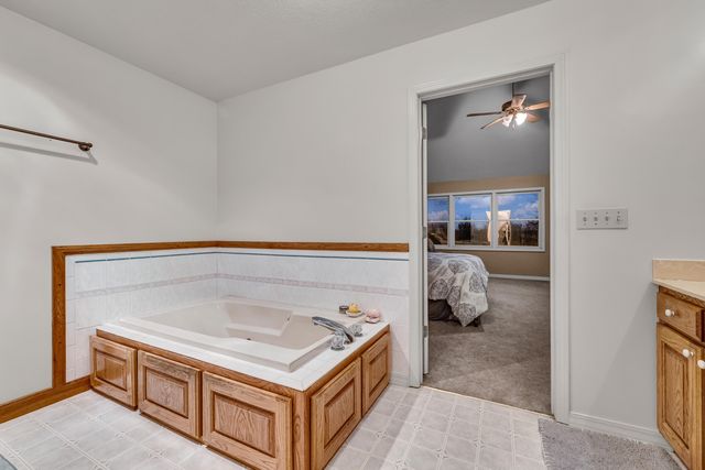 8244 County Road 8040, West Plains, MO 65775