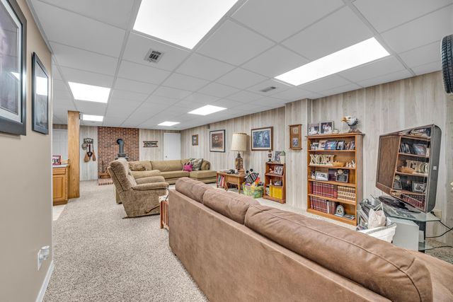 8244 County Road 8040, West Plains, MO 65775